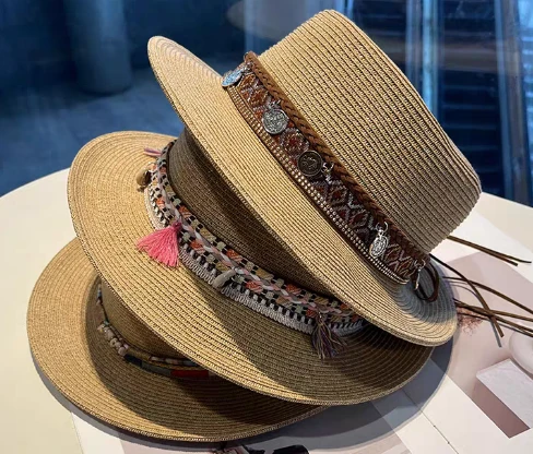 Boho jigarrang ayollar somonli plyaj shlyapasi