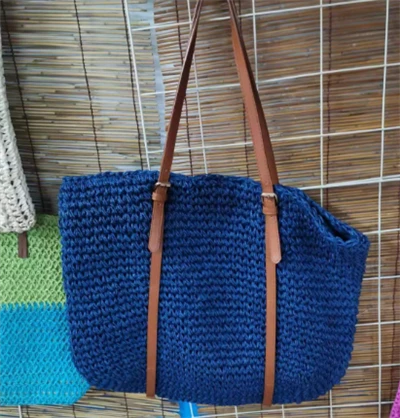 Moviy moda ayollar somon sumkasi