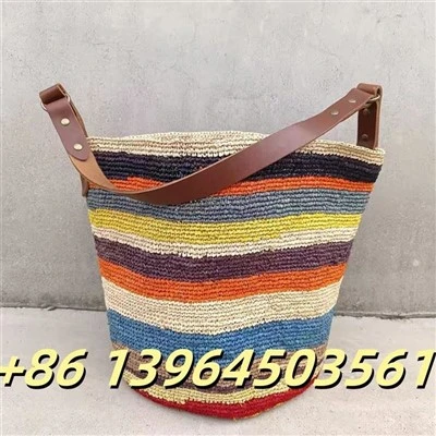 Rangli raffiya ayol qoziq