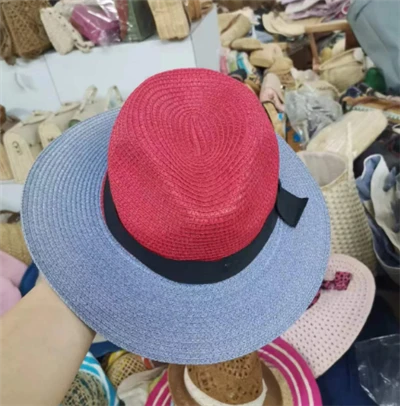 Qora lentali ko'p rangli ayollar shlyapasi